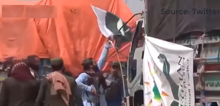 پاکستانی ٹرک سے پرچم اُتارنے والوں کے خلاف تحقیقات کر رہے ہیں. افغان طالبان