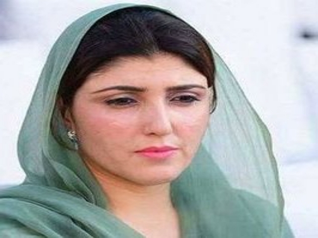 عائشہ گلالئی کی جانب سے عمران خان کے خلاف بغاوت کے مقدمہ کی درخواست جمع