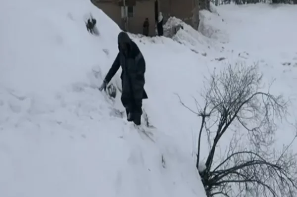afghanistan sever cold weather 150 died photo file