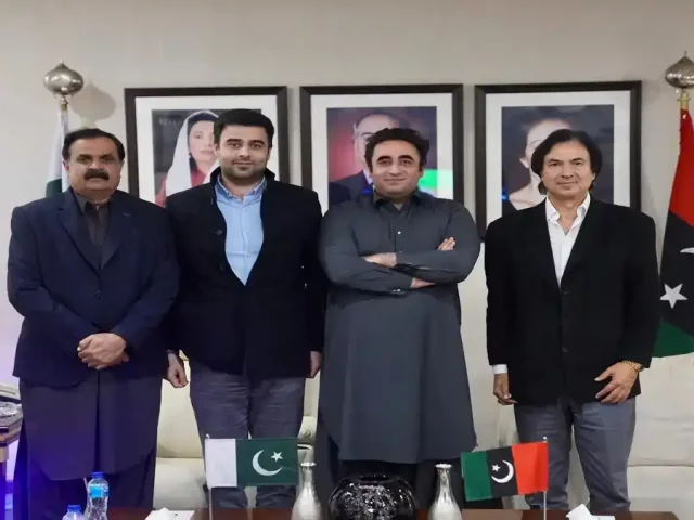 PPP Chairman Bilawal Bhutto with new joiners Photo Facebook