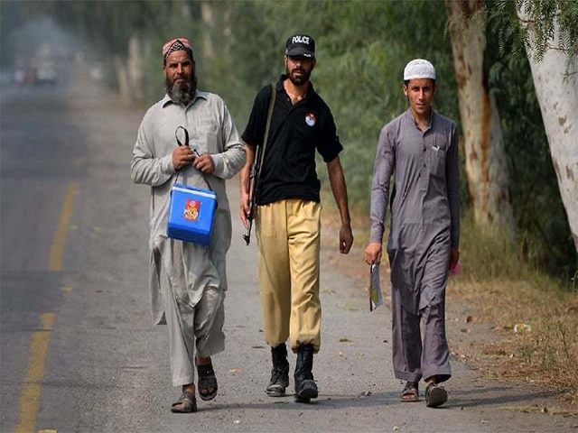 Polio Team with Police Person during Polio Campaign Photo Dawn News 640x480