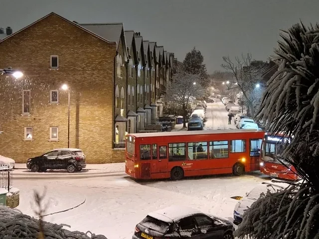 Sever snow fall in london Photo Facebook 640x480