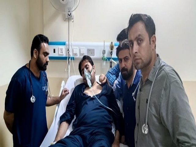 Shahbaz Gill in PIMS Hosptal Photo Twitter 640x480